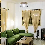 Aprosmeno Jacuzzi House 2