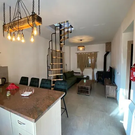 Appartement Aprosmeno Jacuzzi House 2 *