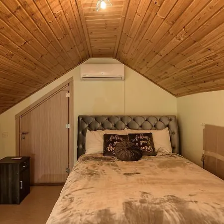 Aprosmeno Jacuzzi House 2 公寓