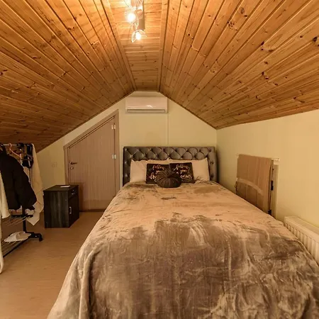 公寓 Aprosmeno Jacuzzi House 2 *