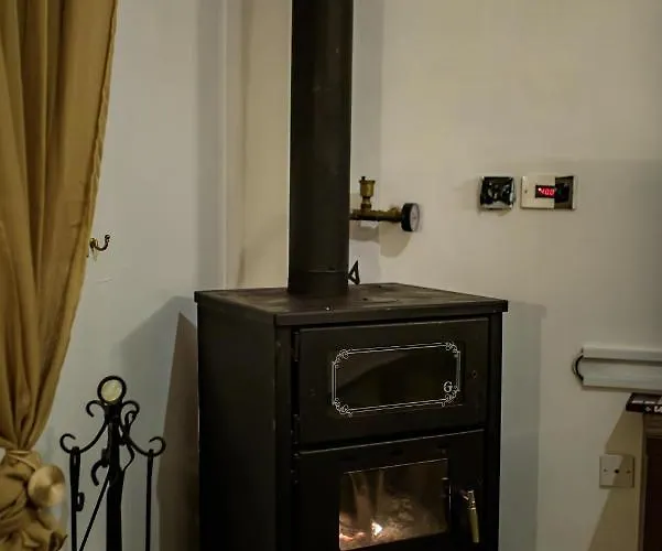 Aprosmeno Jacuzzi House 2 * Agros