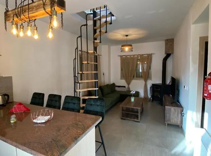 Апартаменты Aprosmeno Jacuzzi House 2 *