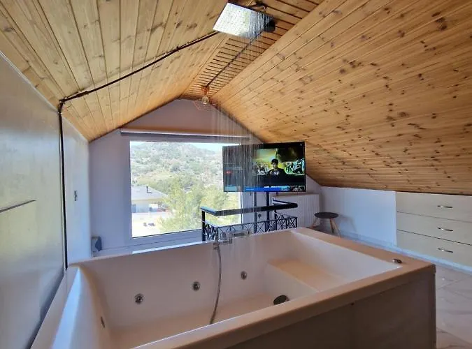 Aprosmeno Jacuzzi House 2 Агрос